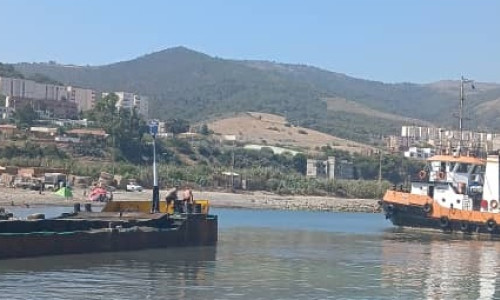 Travaux de dragage du port de pêche de Beni Haoua